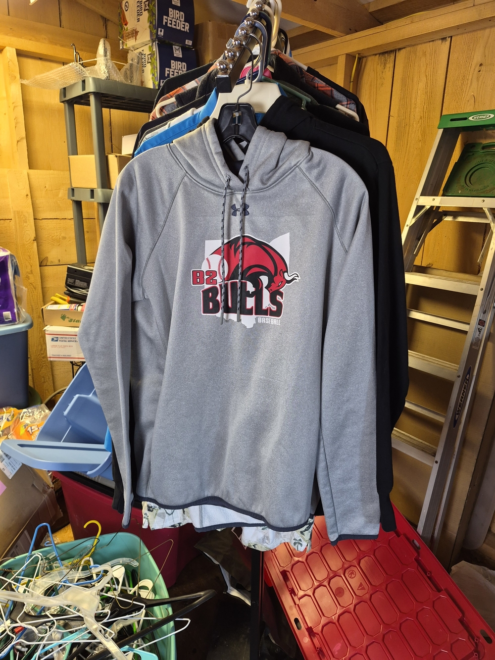Under Armour Gray B2 Bulls Hooded Pullover Bin 66